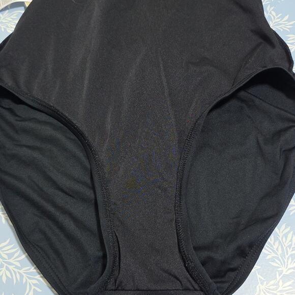 Michael Kors Women Sz 8 Black Lace Back Swimsuit One Piece Black Lightly Padded. - Picture 7 of 10